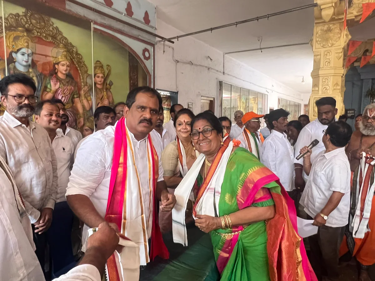 ధర్మకర్త బాధ్యత స్వీకరణ కార్యక్రమంలో అడ్వకేట్ దిగుమర్తి ఉమా రాజ్యలక్ష్మి గారు